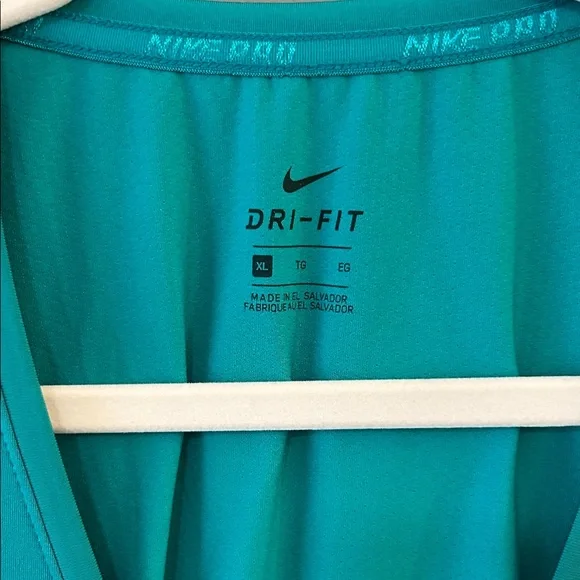 Nike Women's Teal Short Sleeve Tee Dri-Fit Size X-LARGE - Picture 2 of 6